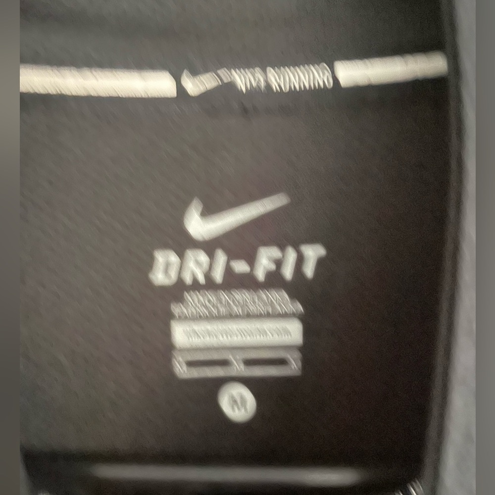 Mens Nike Long Sleeve Dri-Fit - Picture 4 of 4
